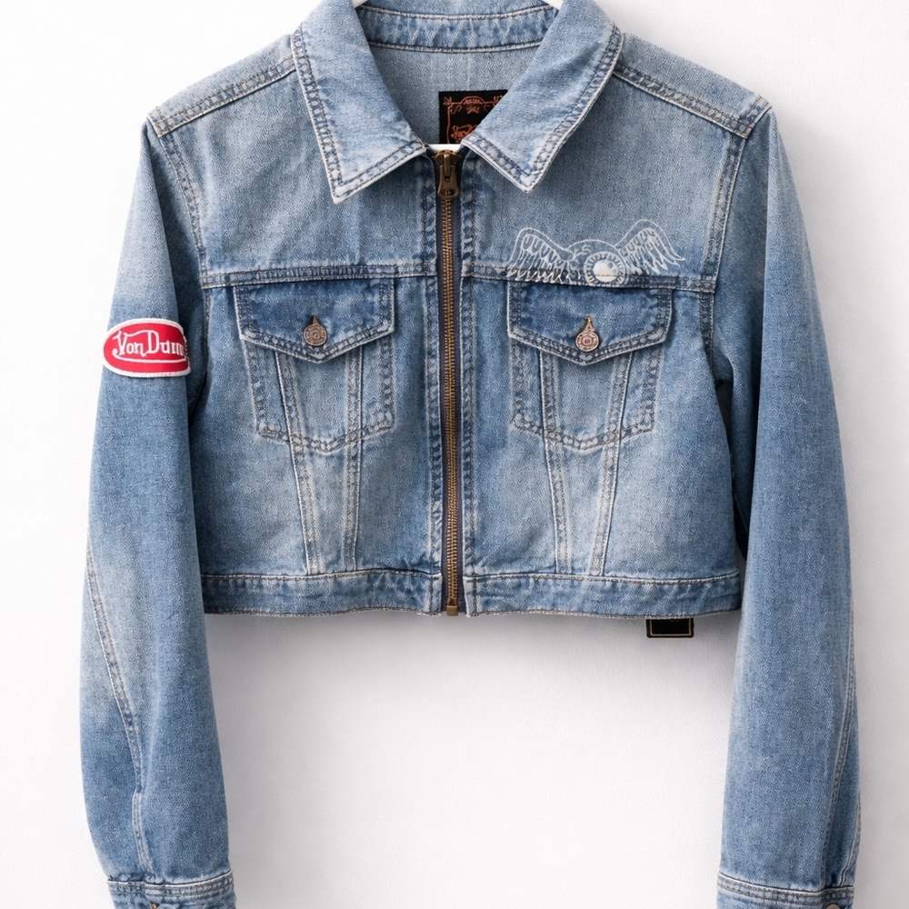 🆕Von Dutch Women’s Cropped Denim Jacket Y2K Logo Patch Blue Jean Trucker Jacket - Picture 3 of 9
